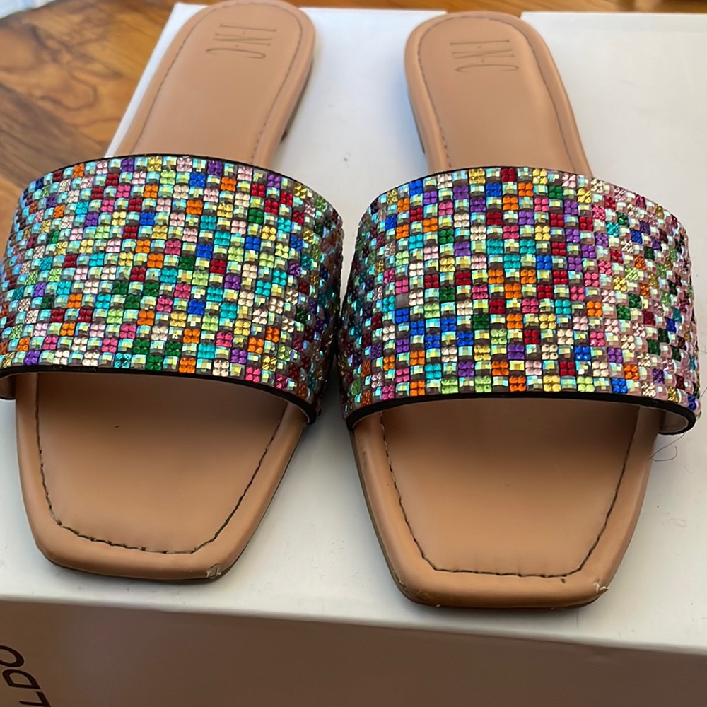 Multigem flat sandals